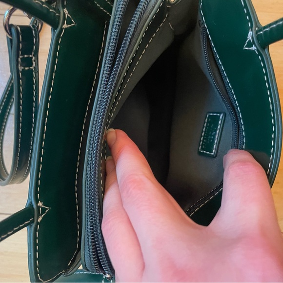 Clutch in Green - Picture 7 of 7